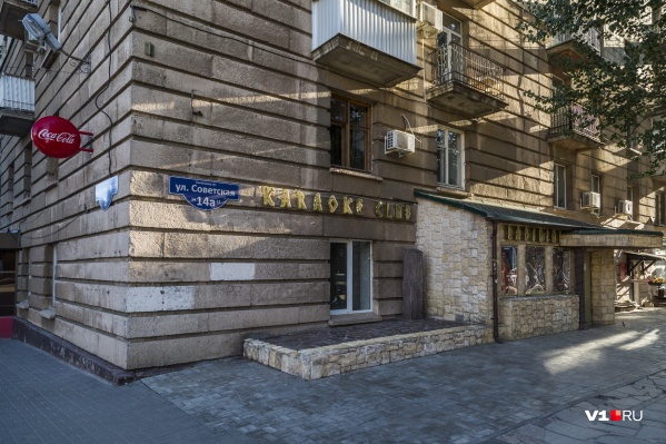 Суд потребовал сноса входного тамбура в клуб Суд потребовал сноса входного тамбура в клуб