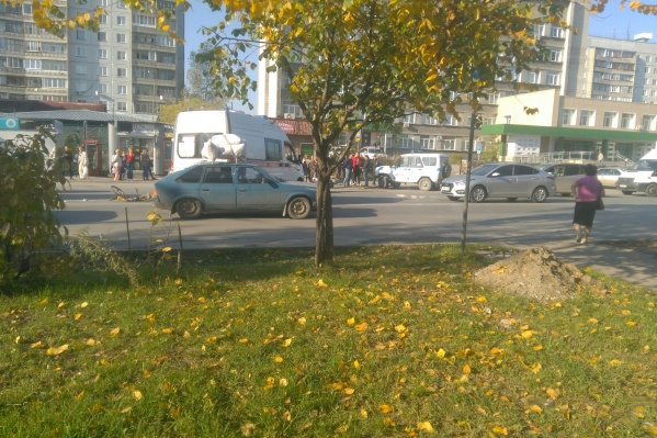 По словам очевидца, велосипед от удара погнулся, а ребёнок находился в тяжёлом состоянии По словам очевидца, велосипед от удара погнулся, а ребёнок находился в тяжёлом состоянии
