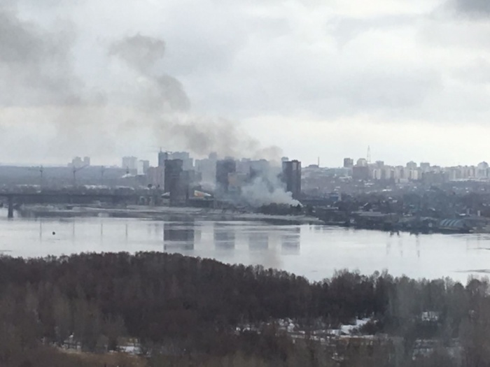 На утреннем пожаре, который видели из разных частей города, погиб мужчина На утреннем пожаре, который видели из разных частей города, погиб мужчина