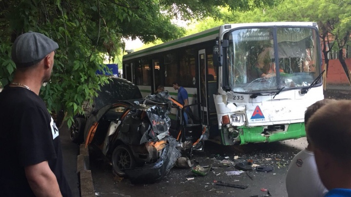 В Тюмени осудили водителя, который летом на Обороне устроил смертельное ДТП с участием автобуса