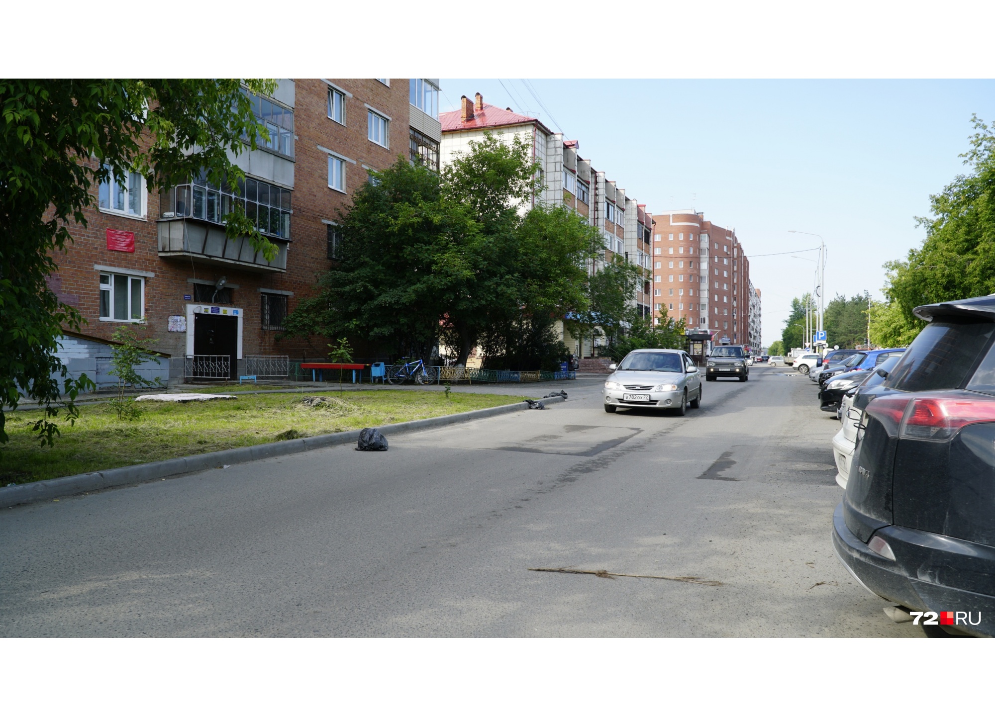 Тюменцы пять лет воюют с водителями, устроившими трассу под окнами домов на Московском тракте