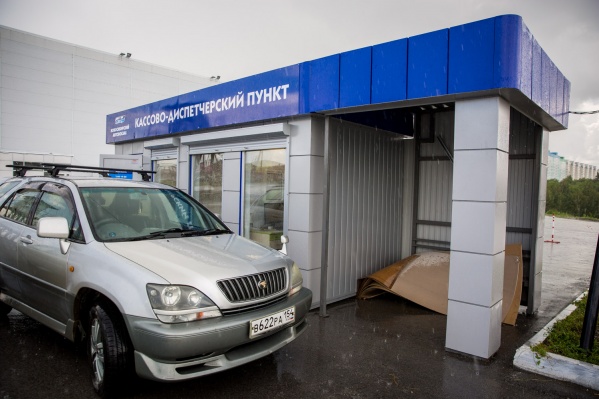 Новая автостанция возле ТЦ «Невский» Новая автостанция возле ТЦ «Невский»
