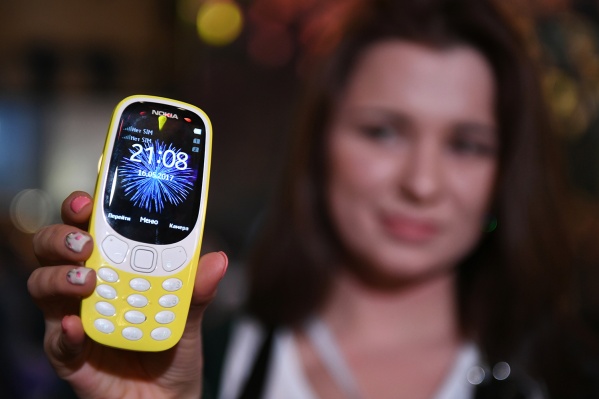 Новую Nokia 3310 выпустили в четырех цветах: в желтом, красном, сером и синем Новую Nokia 3310 выпустили в четырех цветах: в желтом, красном, сером и синем