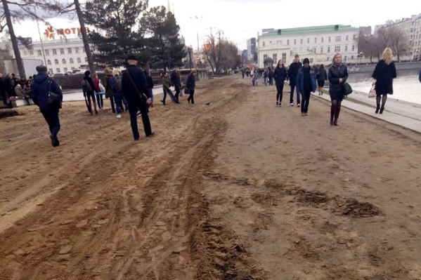 Так выглядит Плотинка перед праздником Так выглядит Плотинка перед праздником