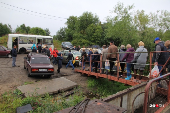 Добраться до Кегострова можно только по воде — с каждым годом расстояние потихоньку увеличивается Добраться до Кегострова можно только по воде — с каждым годом расстояние потихоньку увеличивается