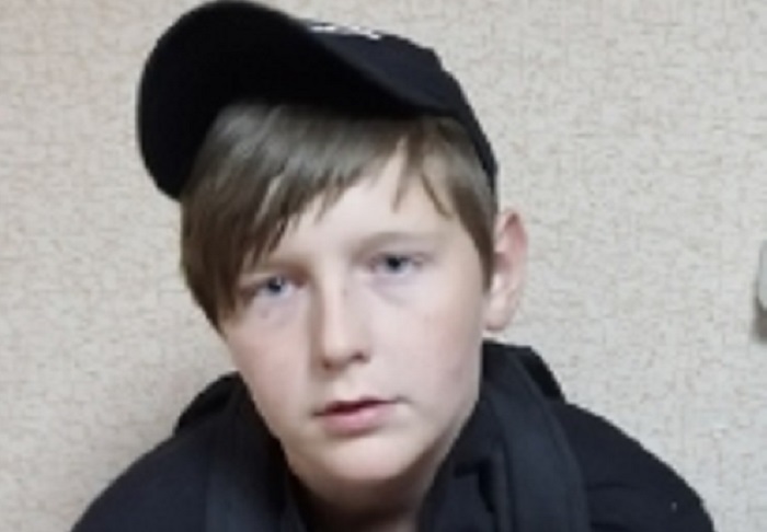 Может быть в Тутаеве: в Ярославле пропал 14-летний подросток в толстовке с надписью «Жизнь»
