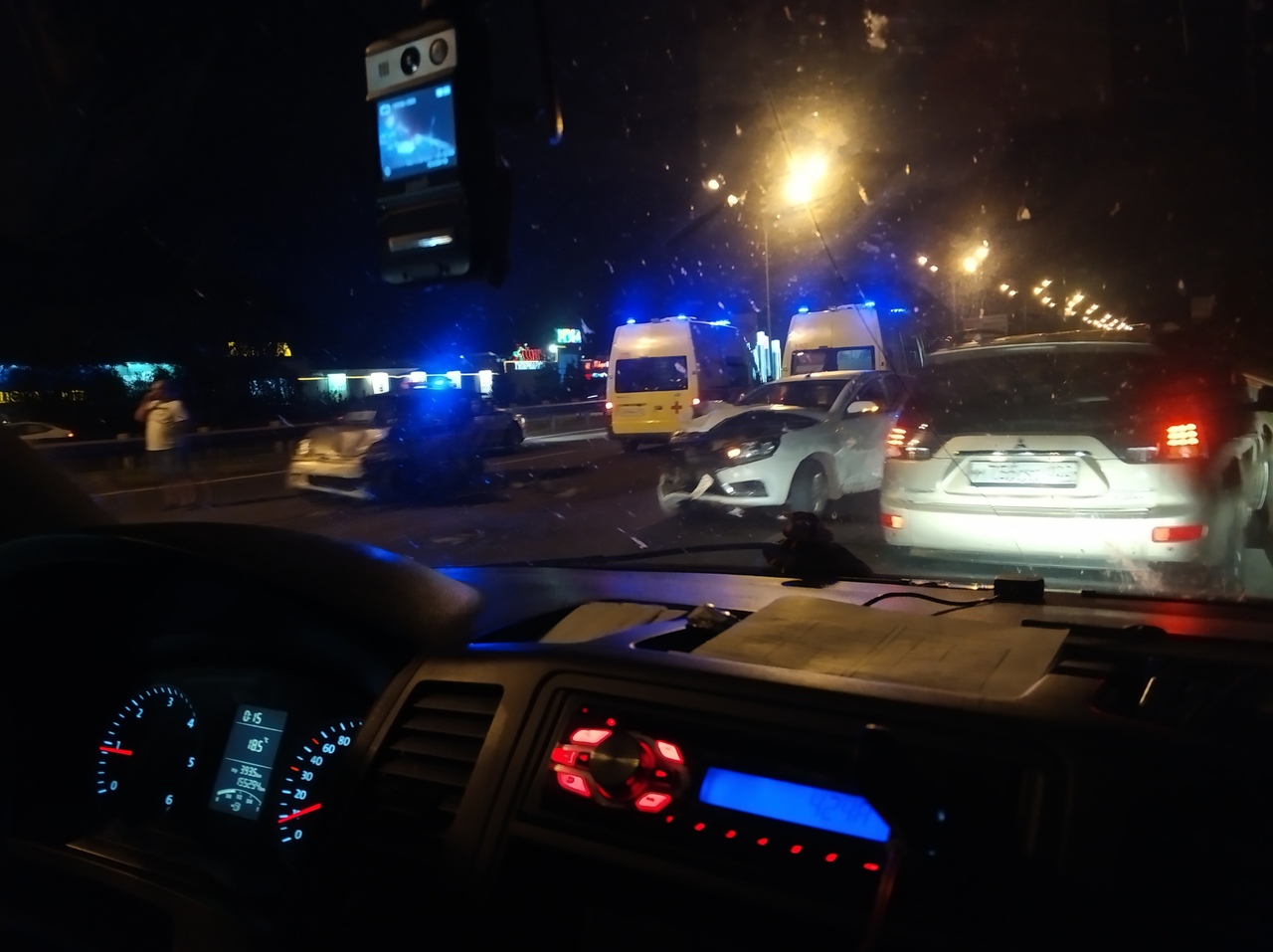 Массовая авария на трассе Уфа — аэропорт: один из автомобилей превратился в груду металла