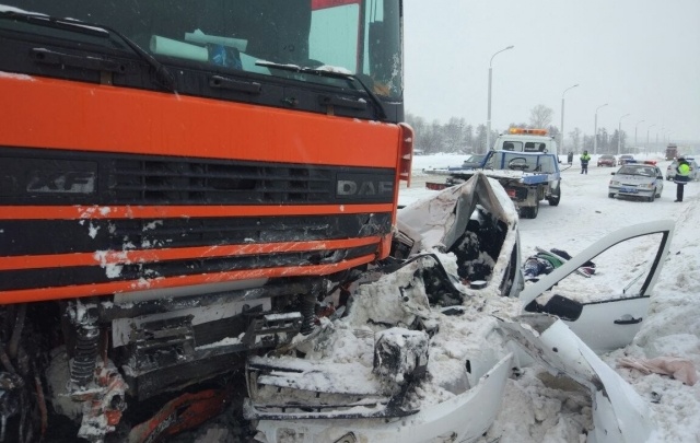 Дорожники Уфы выплатят вдове погибшего в аварии мужчины 1,8 миллионов рублей