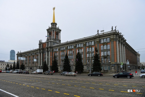 В администрации города считают, что появление новых стел и реконструкция уже существующих «укрепит позитивный имидж Екатеринбурга» В администрации города считают, что появление новых стел и реконструкция уже существующих «укрепит позитивный имидж Екатеринбурга»