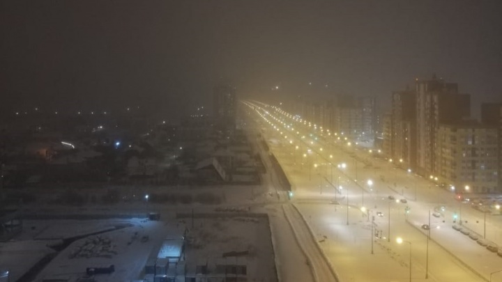 Сотни аварий и самолеты, которые не могли сесть: как Екатеринбург переживал мощный циклон