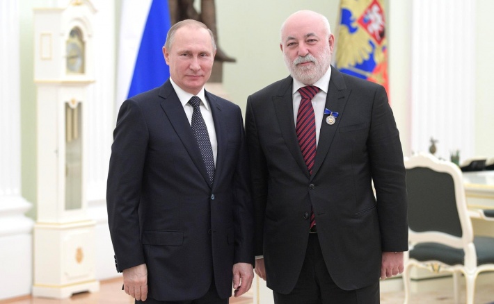 Владимир Путин вручил бизнесмену знак отличия «За благодеяние»