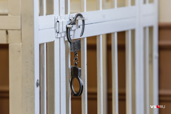 Ближайшие пять с половиной лет мужчина проведет в колонии общего режима Ближайшие пять с половиной лет мужчина проведет в колонии общего режима 