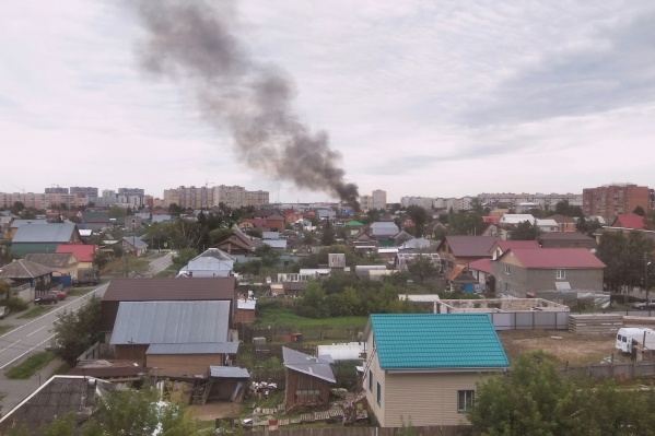 В районе Червишевского тракта довольно большой частный сектор, где нередко случаются пожары В районе Червишевского тракта довольно большой частный сектор, где нередко случаются пожары