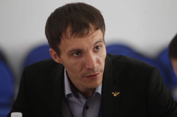 «Я считаю, что зарплата учителя не просто низкая — она унизительная», — Александр Мамаев. «Я считаю, что зарплата учителя не просто низкая — она унизительная», — Александр Мамаев.