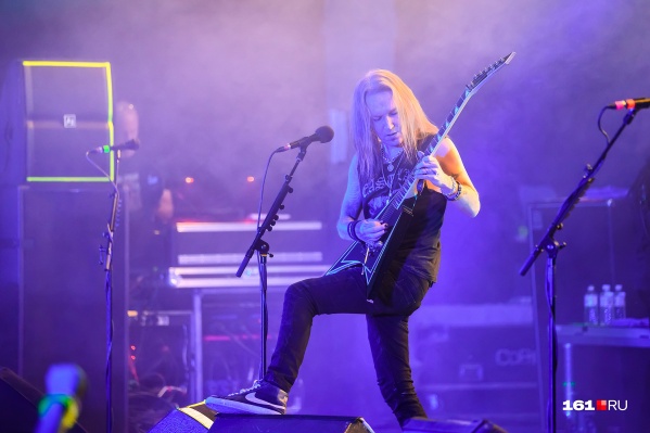 Группа Children Of Bodom основана в 1993 году и до 1997 года называлась IneartheD Группа Children Of Bodom основана в 1993 году и до 1997 года называлась IneartheD