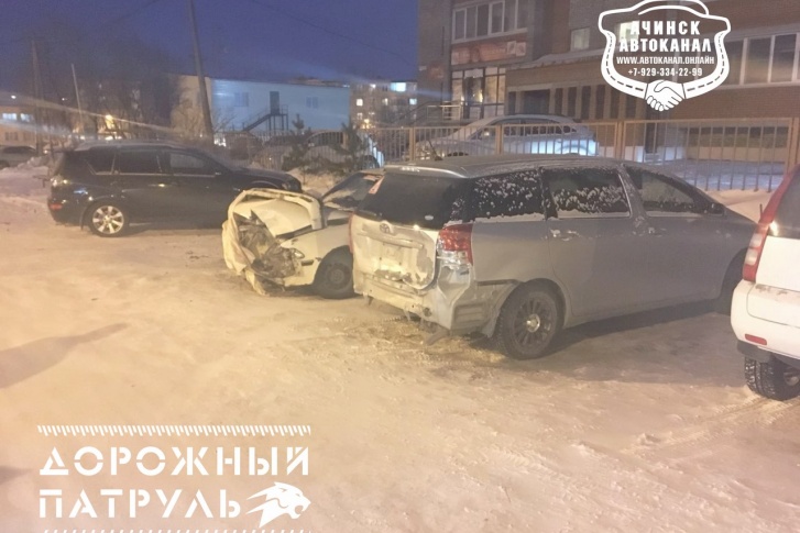 Пьяного водителя остановил гараж частного дома Пьяного водителя остановил гараж частного дома