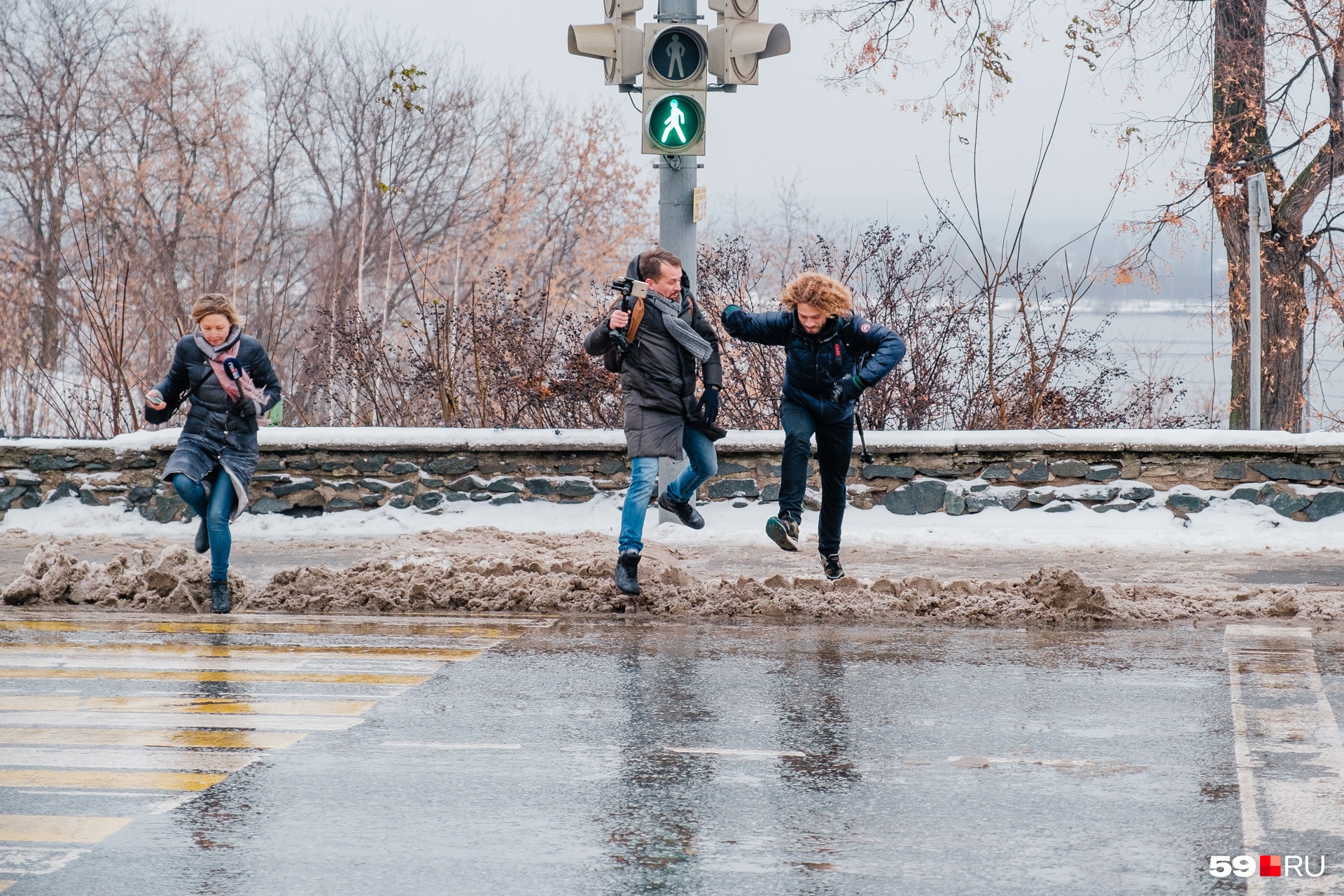 Приезд блогера и урбаниста Ильи Варламова в Пермь наделал много шума. Наши корреспонденты встретились с ним и <a href="https://59.ru/text/gorod/66296398/" target="_blank" class="_">погуляли по городу</a>. Местами — попрыгали Приезд блогера и урбаниста Ильи Варламова в Пермь наделал много шума. Наши корреспонденты встретились с ним и <a href="https://59.ru/text/gorod/66296398/" target="_blank" class="_">погуляли по городу</a>. Местами — попрыгали