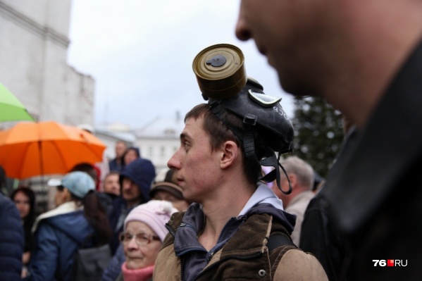 Ярославцы митингуют на мусорной теме уже больше года Ярославцы митингуют на мусорной теме уже больше года 
