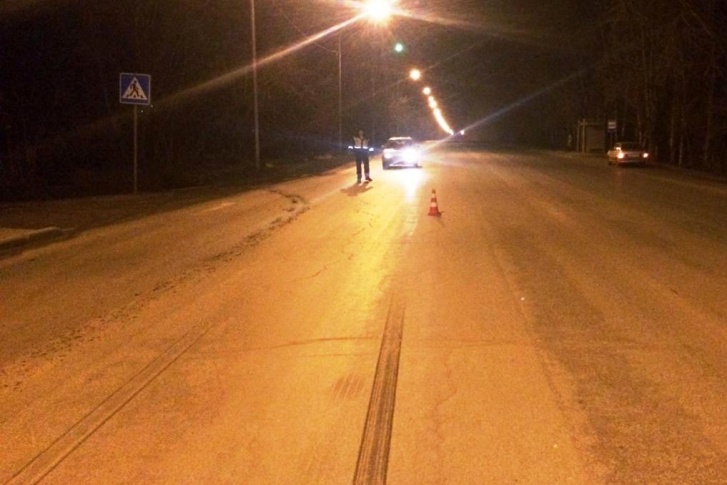 Неизвестный сбил пешехода на улице Одоевского и скрылся