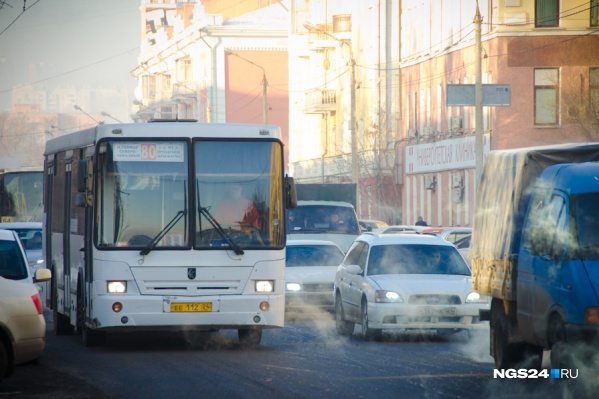 Автобус идет по маршруту длиной 25 км и делает 18 остановок последние 3 остановки