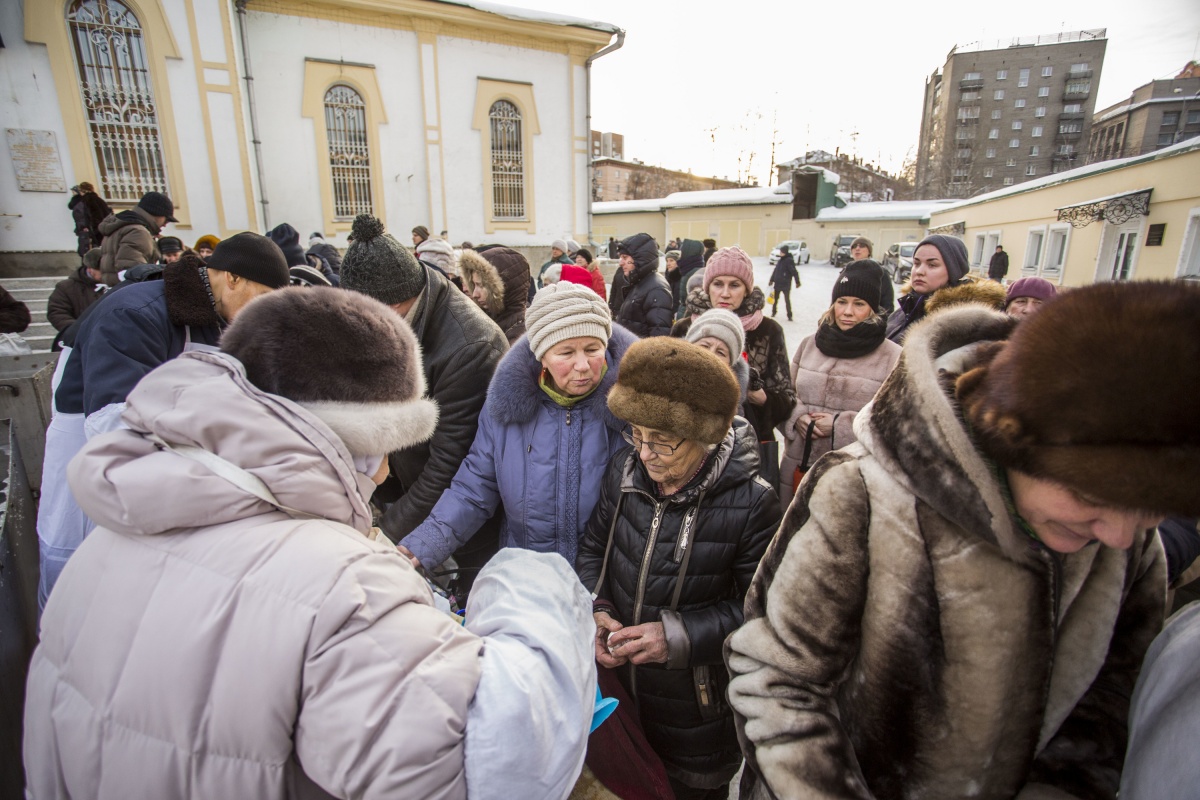 Во сне стоять в очереди за тортом