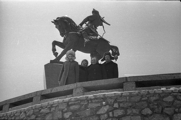  На этом снимке памятник Салавату Юлаеву запечатлен в 1973 году На этом снимке памятник Салавату Юлаеву запечатлен в 1973 году