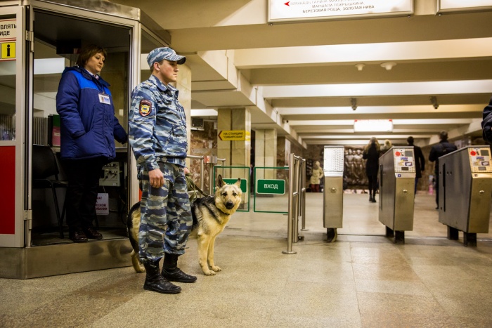 Контролеры метрополитена теперь будут участвовать в досмотре пассажиров Контролеры метрополитена теперь будут участвовать в досмотре пассажиров