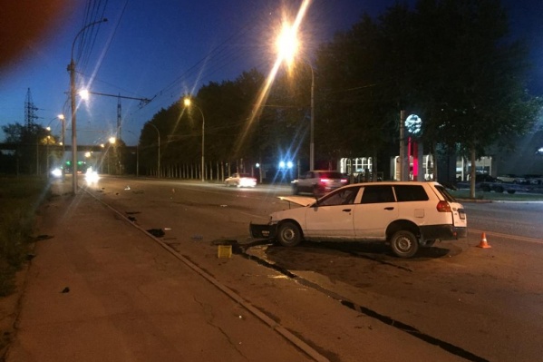 Авария случилась в три часа ночи Авария случилась в три часа ночи