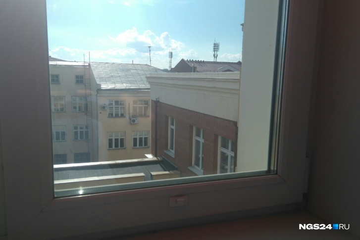 Сразу два случая падения детей произошло в Норильске Сразу два случая падения детей произошло в Норильске