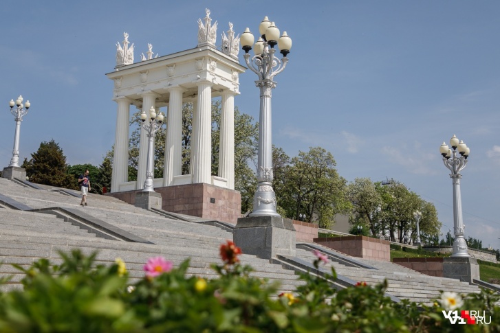В Волгограде за год омолодили и преобразили центральную набережную В Волгограде за год омолодили и преобразили центральную набережную