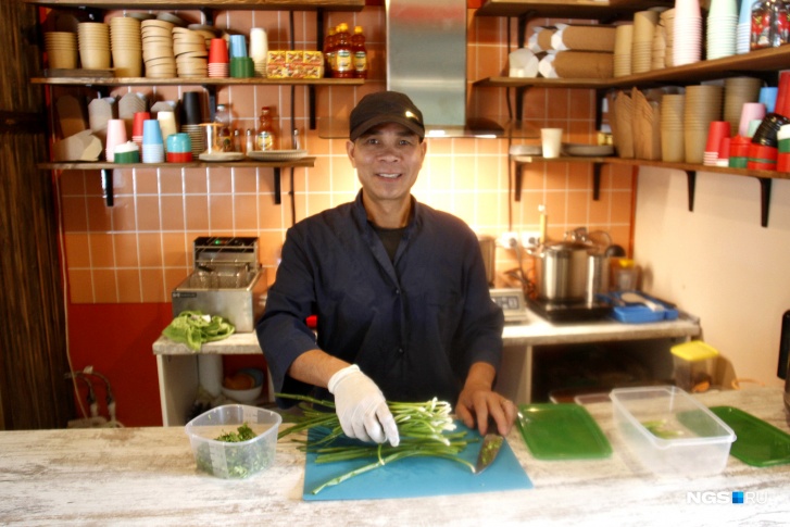 Шеф-повар и совладелец сети Mr Pho Bo — выходец из Вьетнама