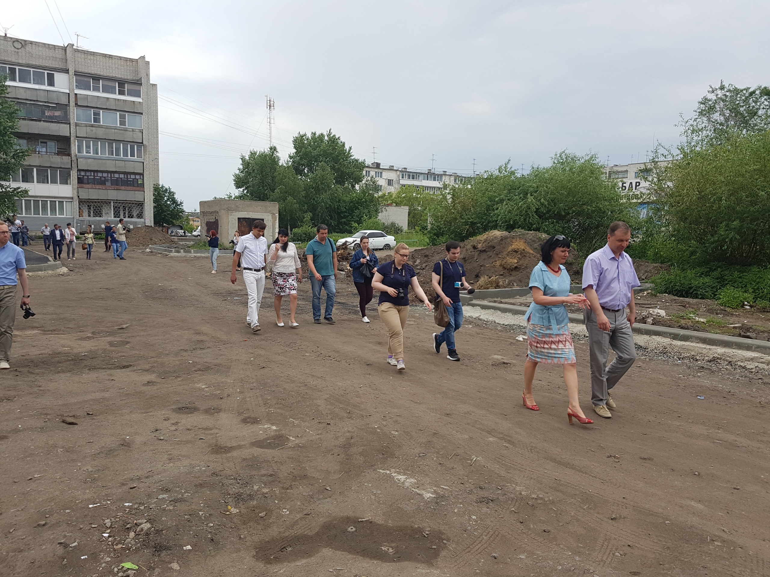 Обустроить получится два двора по разным программам Обустроить получится два двора по разным программам