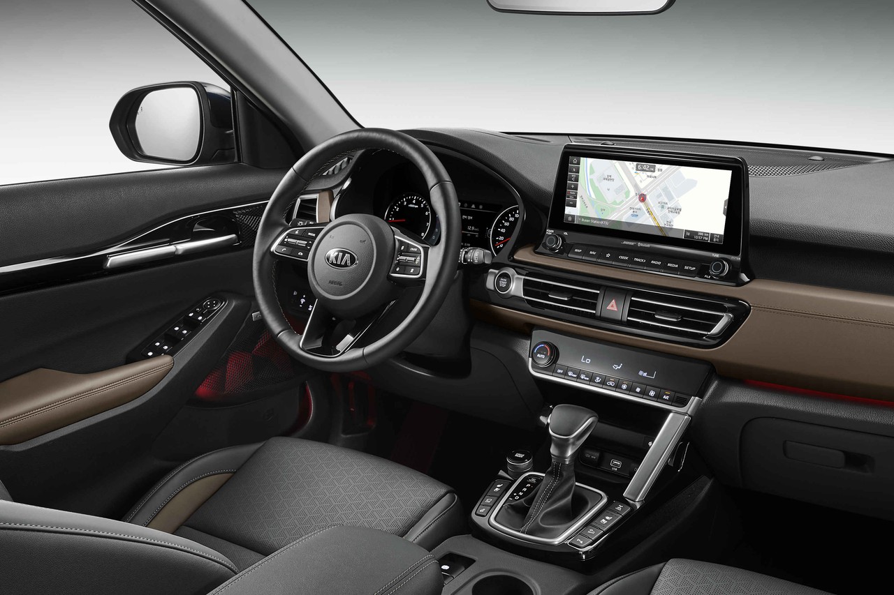 Интерьер KIA Seltos Интерьер KIA Seltos