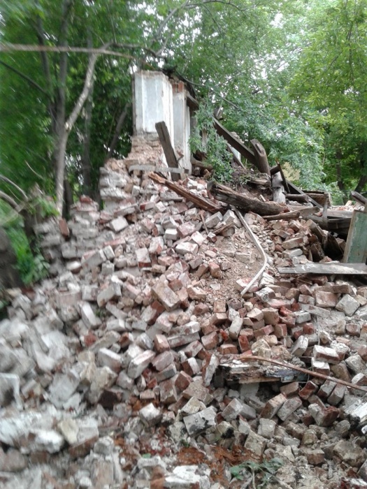 Это было каменное строение Это было каменное строение