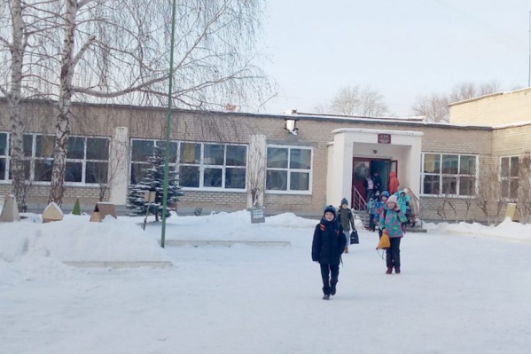 В классе, где заболела девочка, уже две недели следят за состоянием каждого ученика В классе, где заболела девочка, уже две недели следят за состоянием каждого ученика 