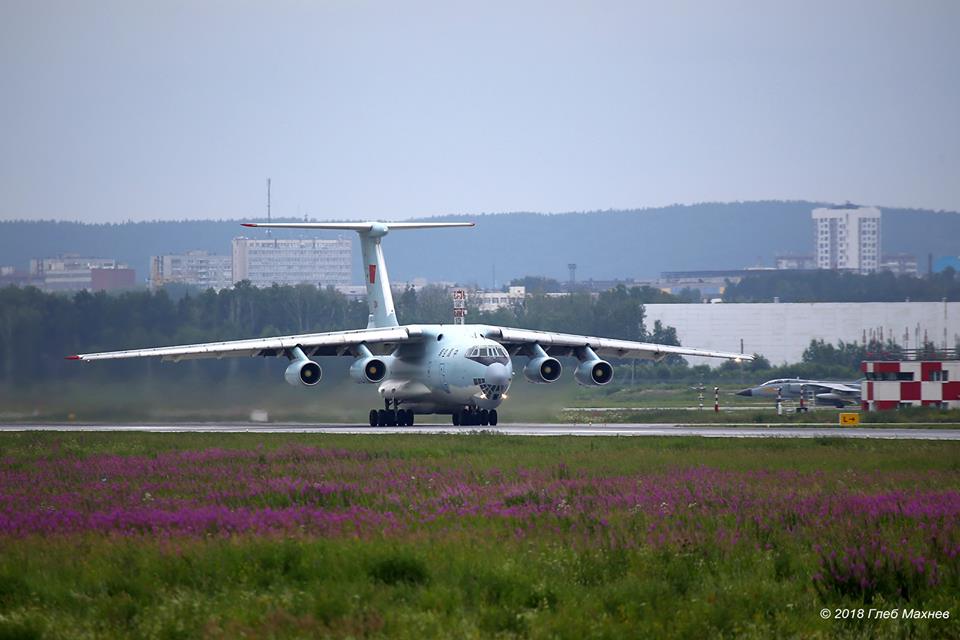 Большой военный ИЛ-76 Большой военный ИЛ-76