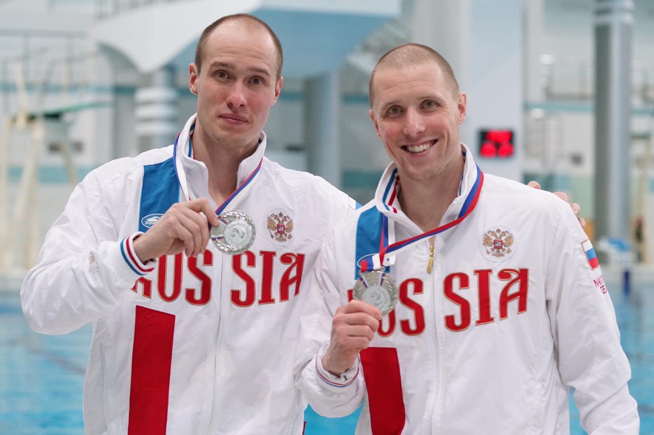 «Боремся за каждый прыжок»: братья из Екатеринбурга завоевали серебро на Кубке России по прыжкам в воду