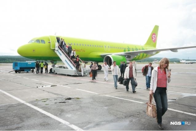 Самолет из Москвы в Горно-Алтайск внепланово приземлился в Новосибирске