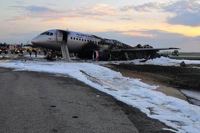 На борьбу с огнём ушло 73 тонны огнетушащего состава На борьбу с огнём ушло 73 тонны огнетушащего состава