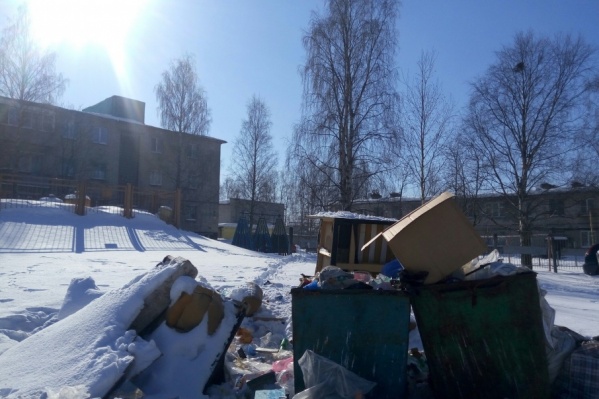Дома без газа и свалка в центре Нового проспекта Дома без газа и свалка в центре Нового проспекта