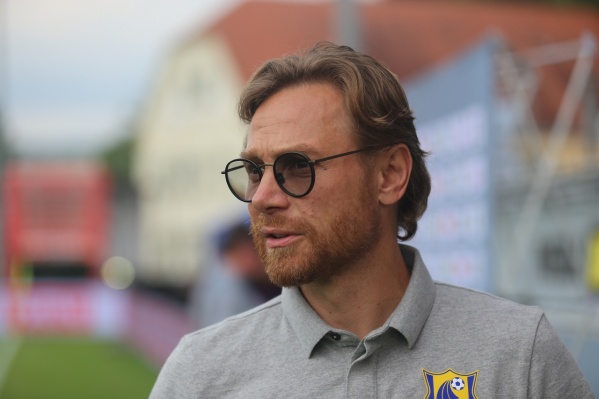 Валерий Карпин остался недоволен игрой желто-синих в первых матчах Валерий Карпин остался недоволен игрой желто-синих в первых матчах