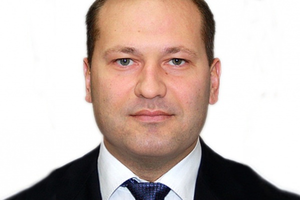 Скрябин проработал на своей должности полтора года Скрябин проработал на своей должности полтора года