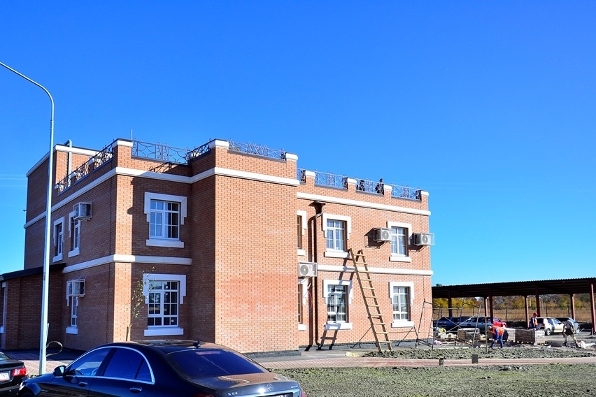 В административном корпусе персонал сможет обогреться, отдохнуть и перекусить В административном корпусе персонал сможет обогреться, отдохнуть и перекусить