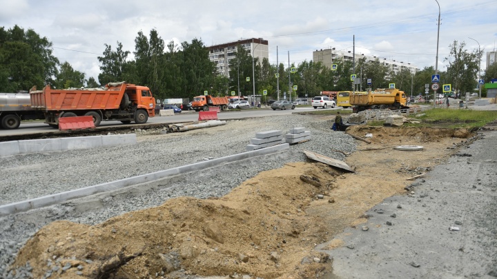 Из-за строительства развязки на 10 дней перекроют часть дороги по Серафимы Дерябиной