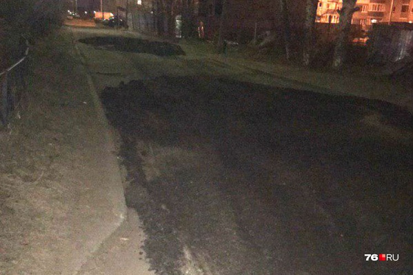 Жителям улицы Сосновой не понравилаось, как им сделали дорогу к домам Жителям улицы Сосновой не понравилаось, как им сделали дорогу к домам