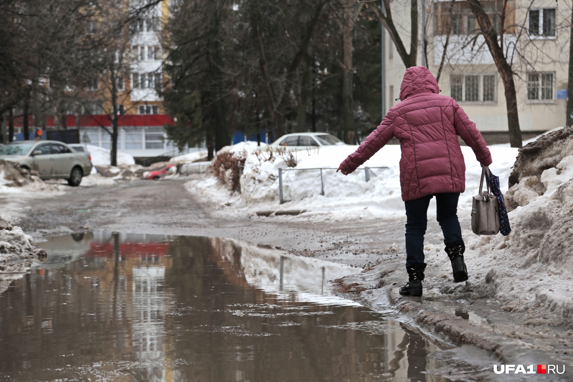 В городе потеплело. Уфа весной. Уфа в марте. Уфа весной фото.