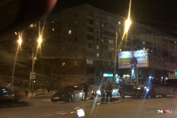Авария с пострадавшими произошла на перекрёстке Братьев Кашириных и Чайковского