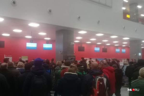 Технический сбой в аэропорту возник рано утром во вторник Технический сбой в аэропорту возник рано утром во вторник