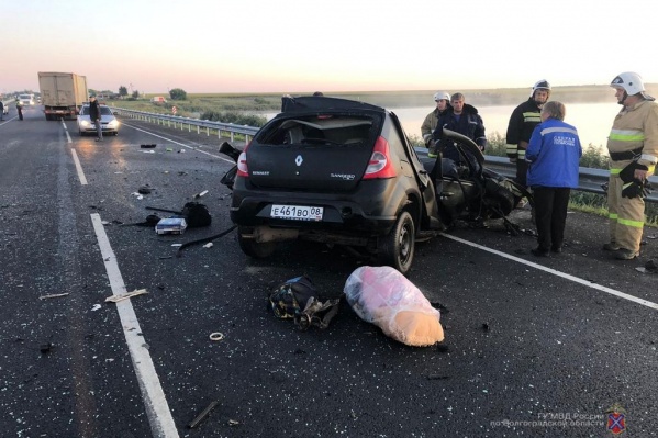 Авария произошла рано утром в Новоаннинском районе Авария произошла рано утром в Новоаннинском районе