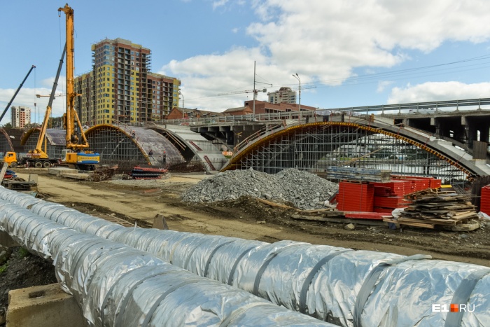 На Макаровском мосту планируют заливать второй ряд новых арок На Макаровском мосту планируют заливать второй ряд новых арок